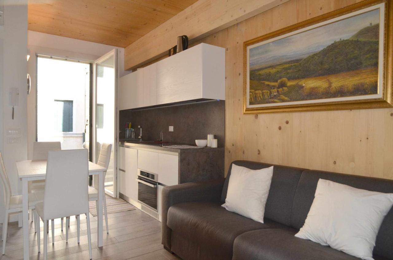 Al Leone Di San Marco Luxury & Relax Apartment Noale Exterior photo